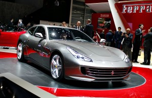 El Ferrari GTC4 Lusso se estrena en Ginebra