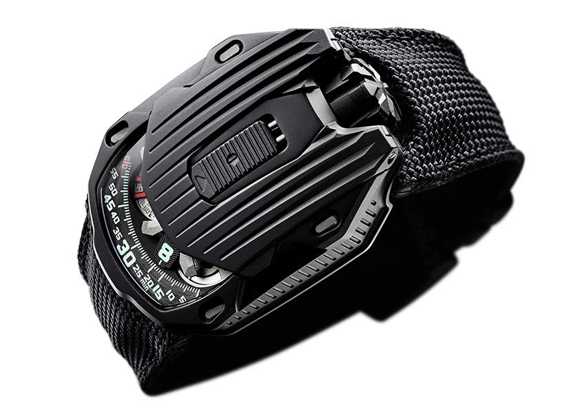 UR-105_CT_lifestyle_day_white