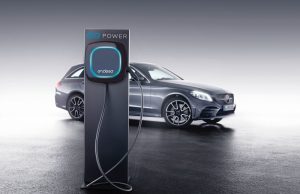 Mercedes y Endesa instalán puntos de carga en los hogares