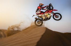 19 españoles disputarán en moto el Dakar 2021
