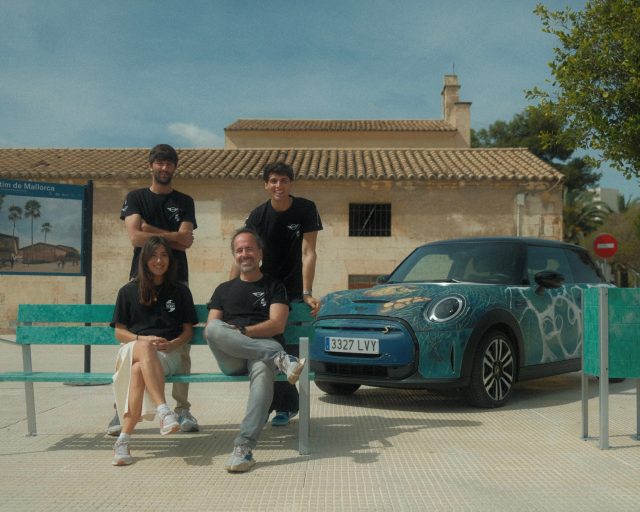 P90498813_highRes_mini-gravity-wave