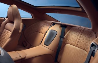 Aston Martin presenta al Vanquish 2+2